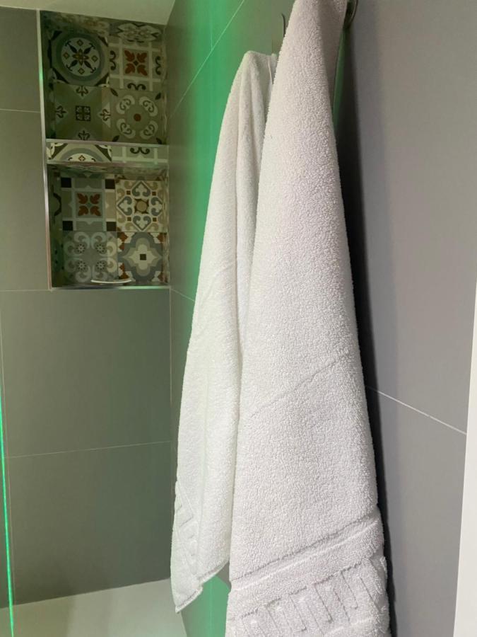 Loft 3 Ramon Y Cajal Apartment *